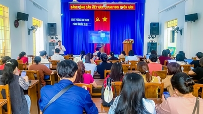 Tập huấn triển khai phần mềm quản lý cán bộ, công chức, viên chức
